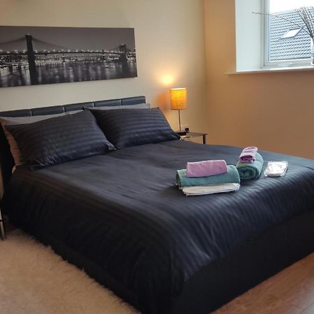 Apartamento Modern 1-Bed Flat In Wigan Exterior foto