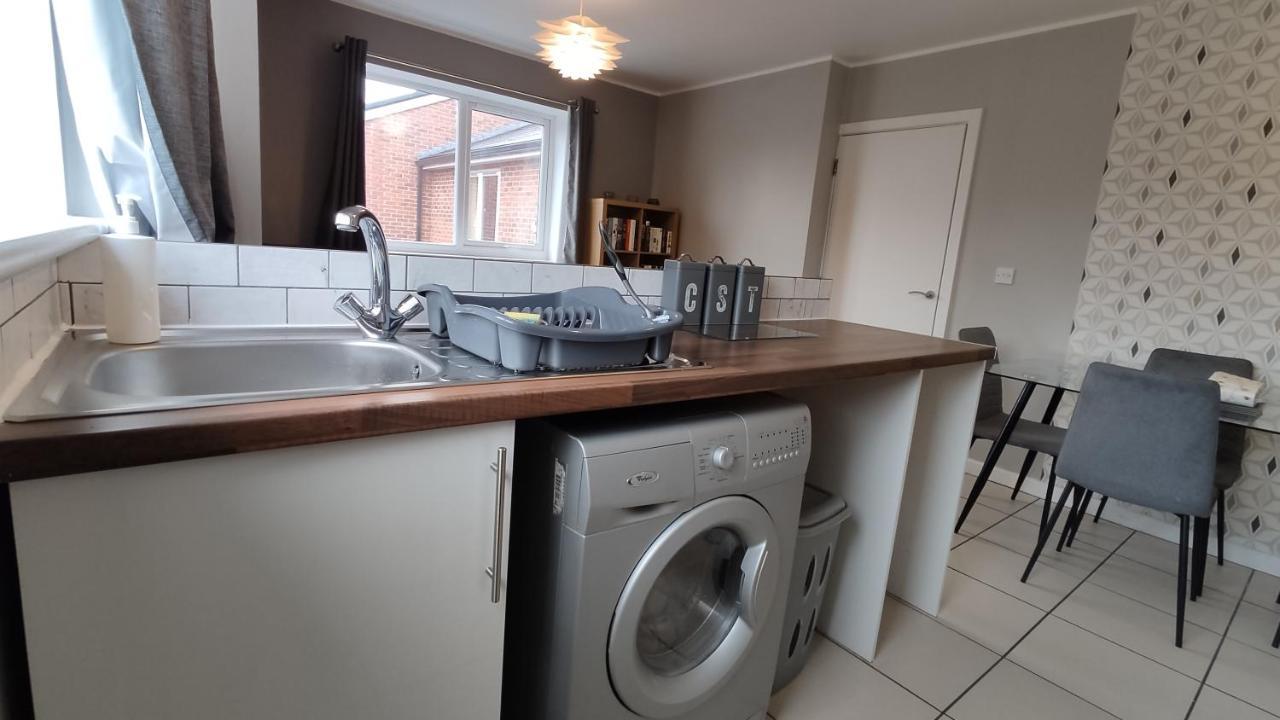 Apartamento Modern 1-Bed Flat In Wigan Exterior foto